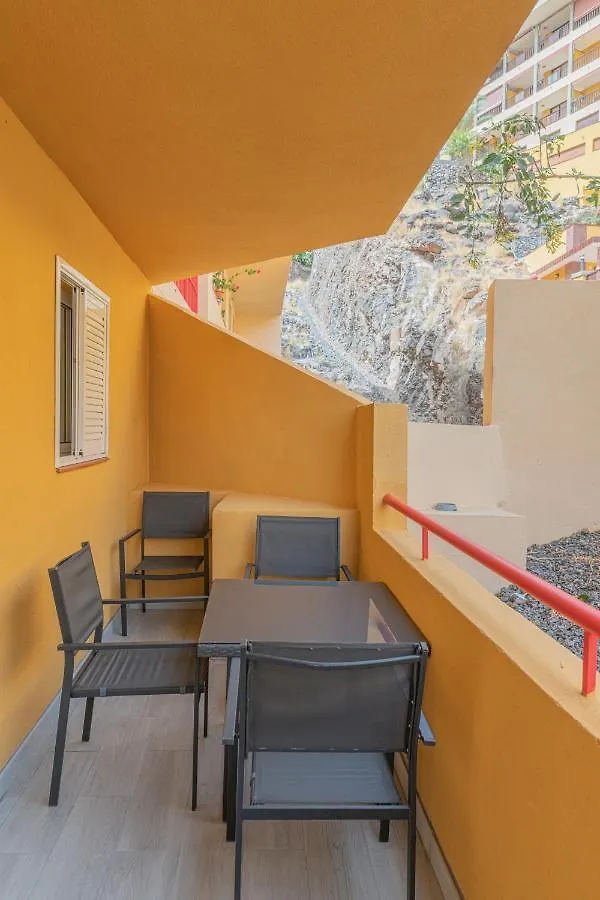 Apartment Ferienwohnung Iki White Playa La Arena Puerto de Santiago  Spanien